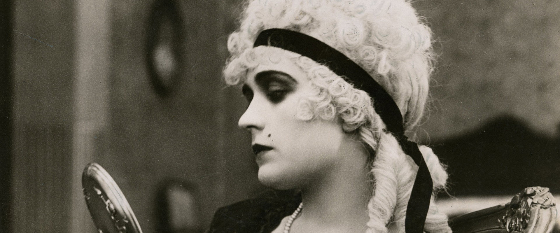 Madame DuBarry backdrop