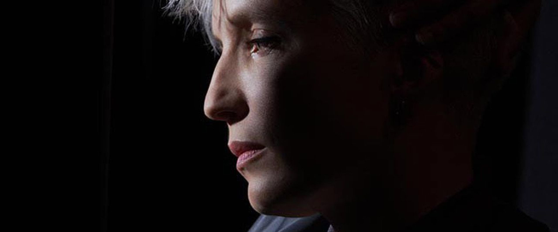 Oh Les Filles! backdrop