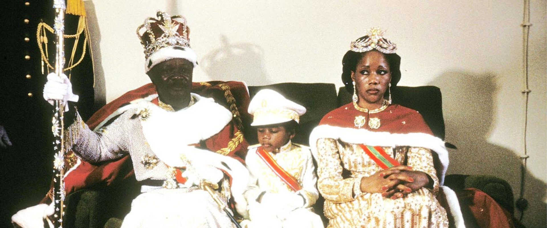 Notre ami l'empereur Bokassa Ier backdrop