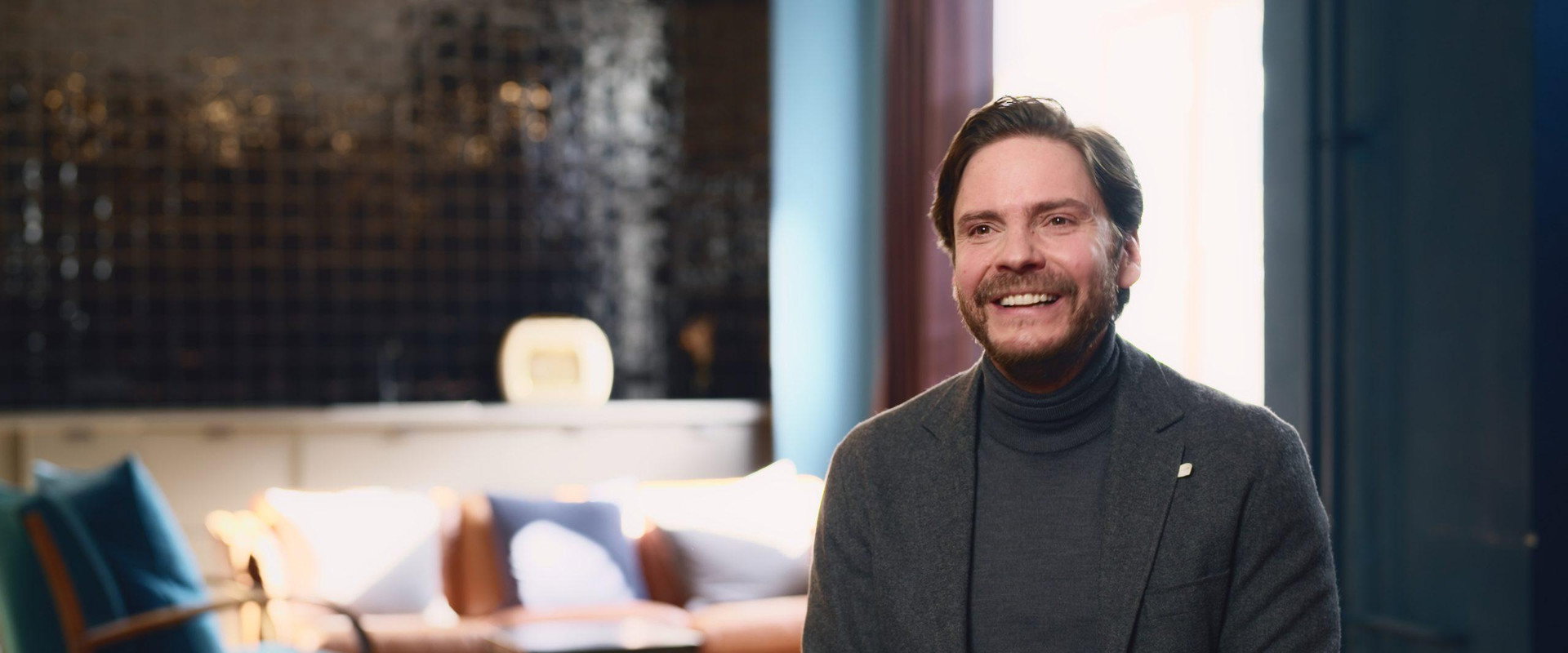 Daniel Brühl: Breaking Bad backdrop