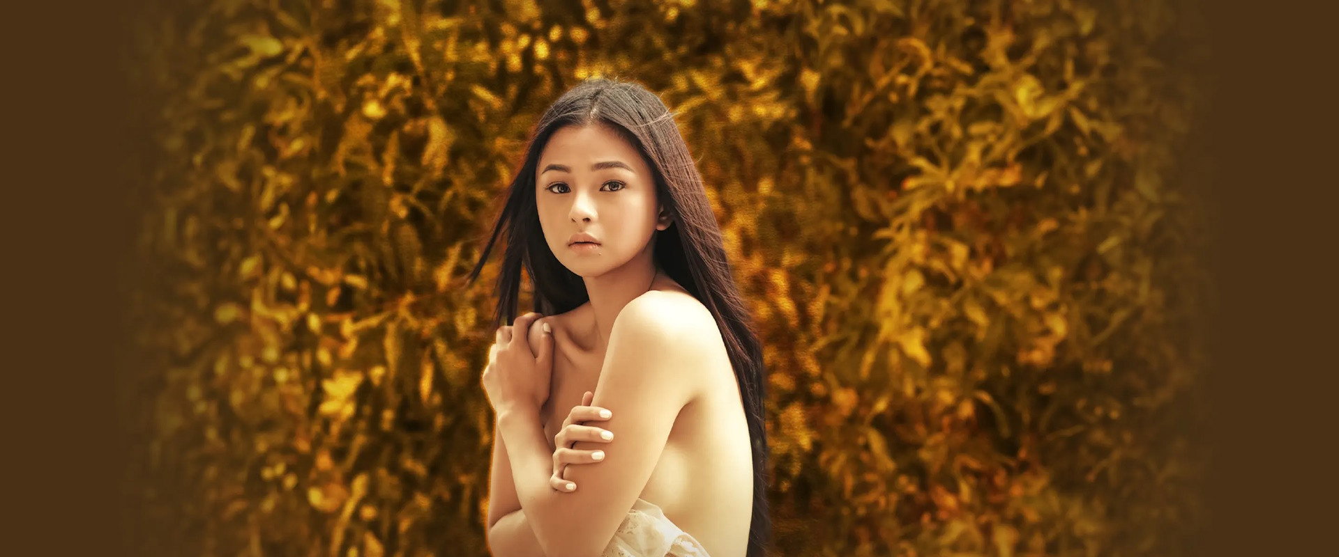 Selina's Gold backdrop