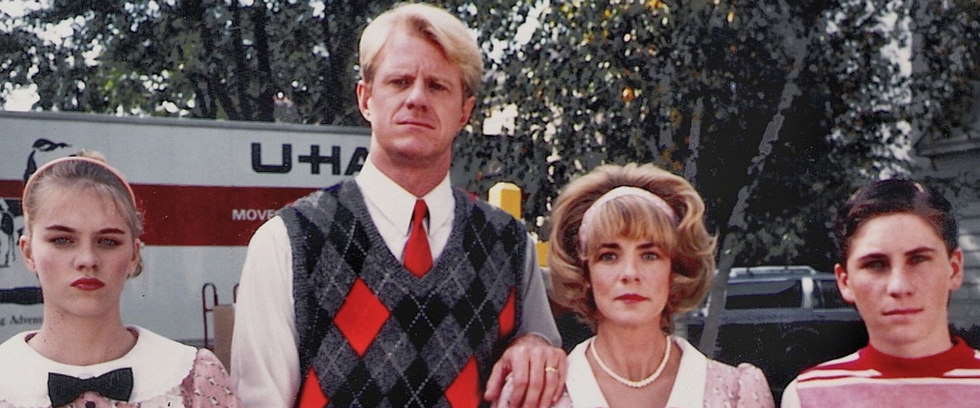 Meet the Applegates backdrop