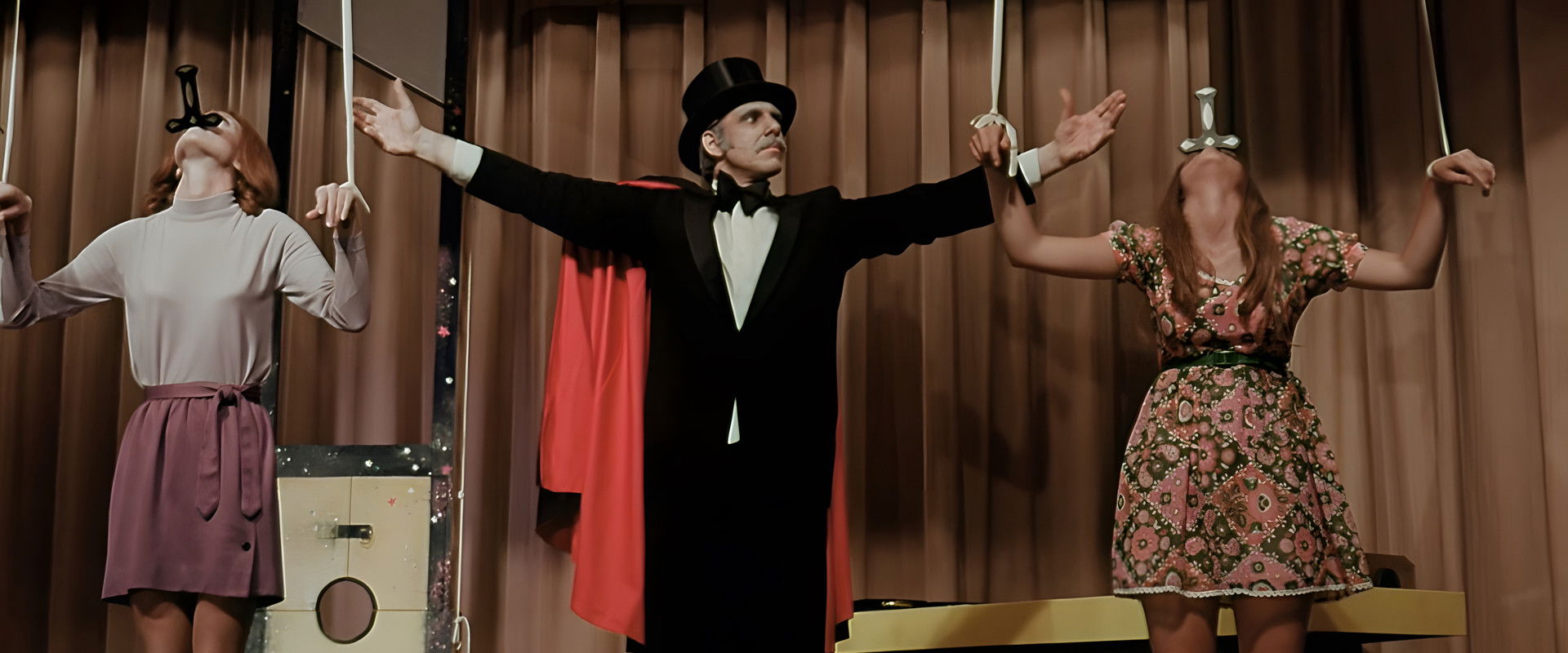 The Wizard of Gore backdrop