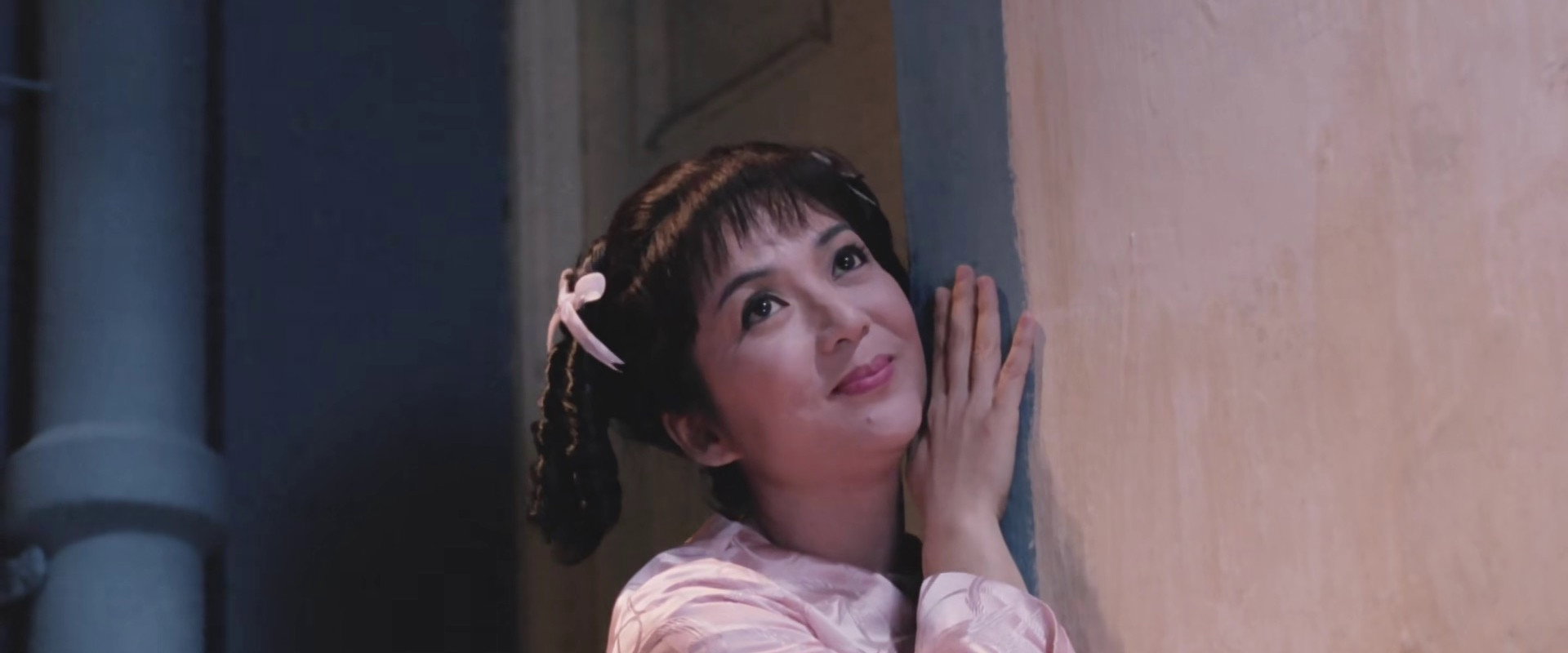 The Legendary La Rose Noire backdrop