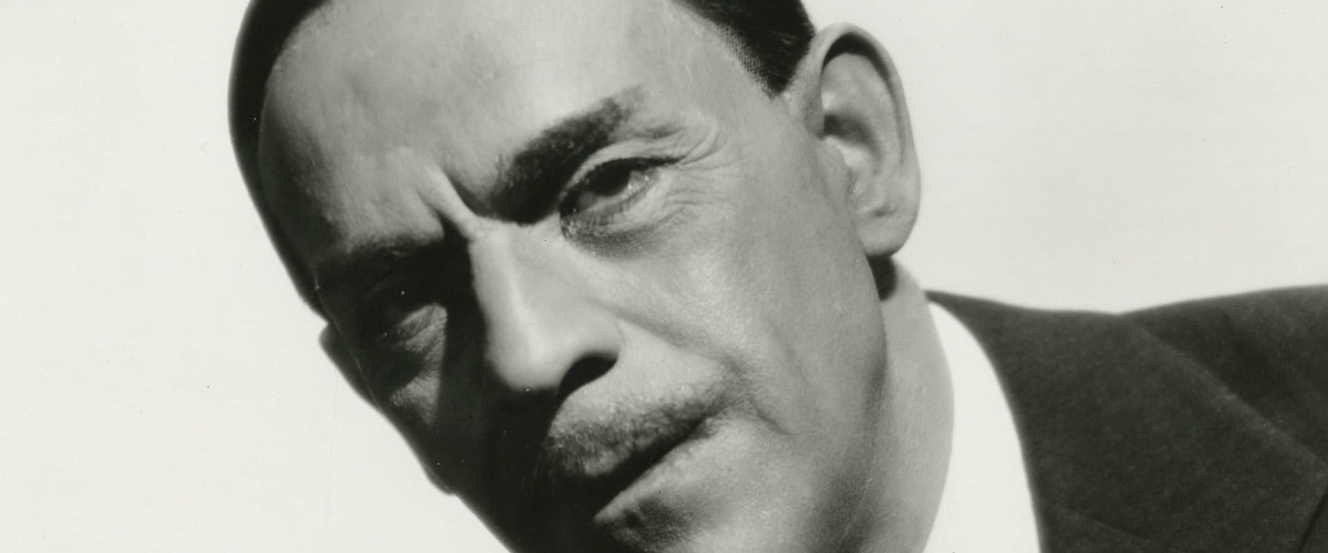 Mr. Wong, Detective backdrop