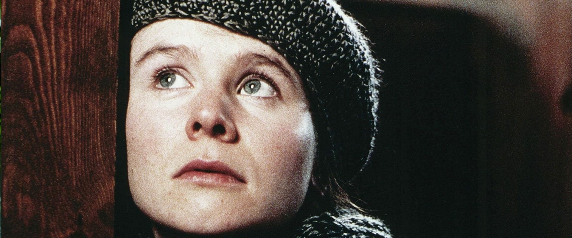 Breaking the Waves backdrop