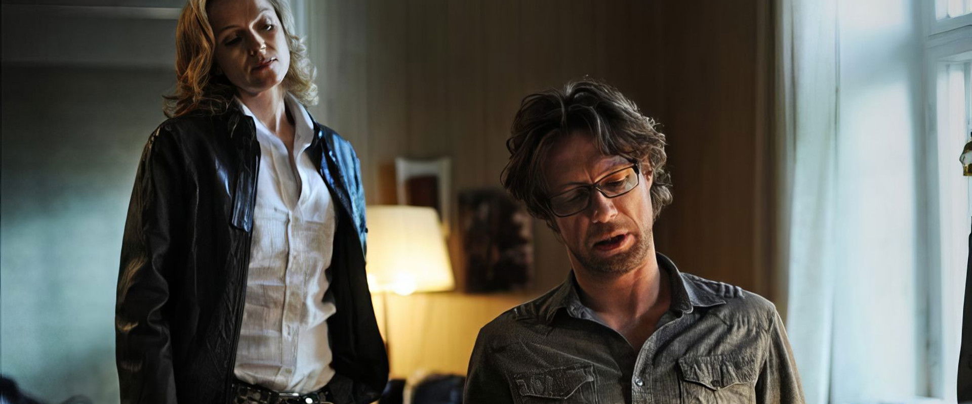 Vares: The Kiss of Evil backdrop