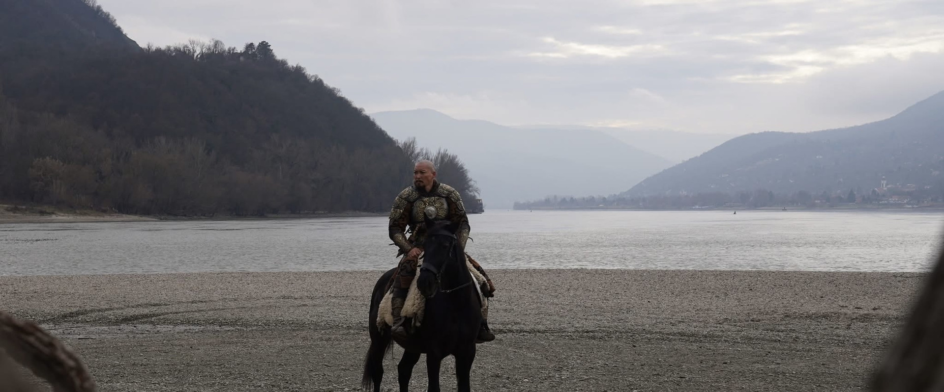 1242: Gateway to the West backdrop