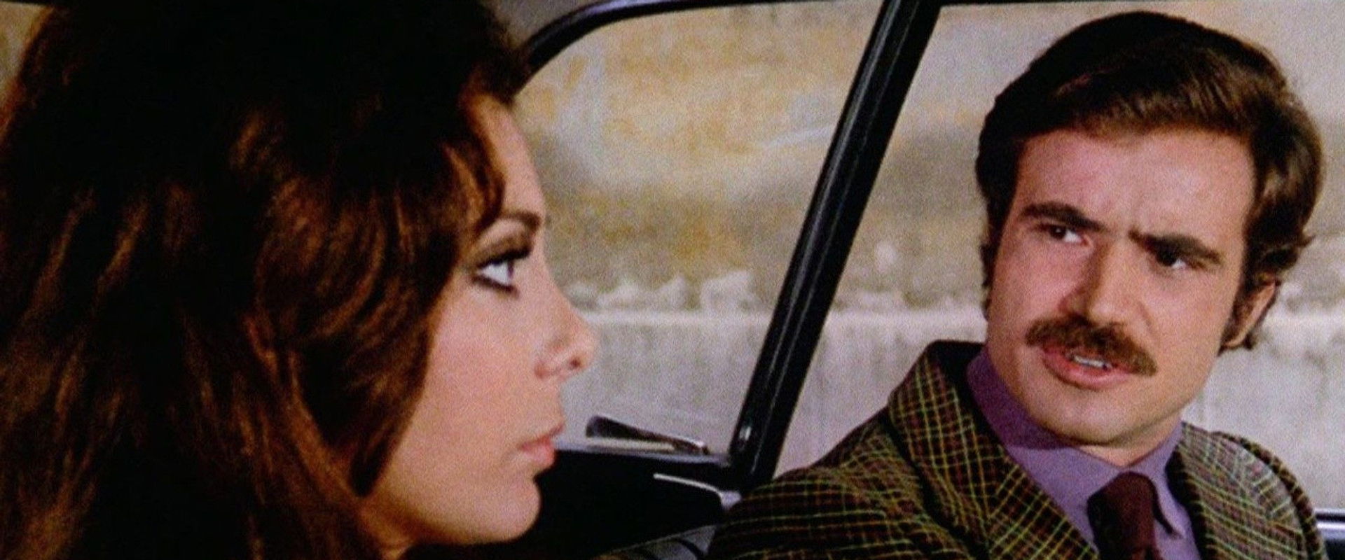 Gang War in Milan backdrop