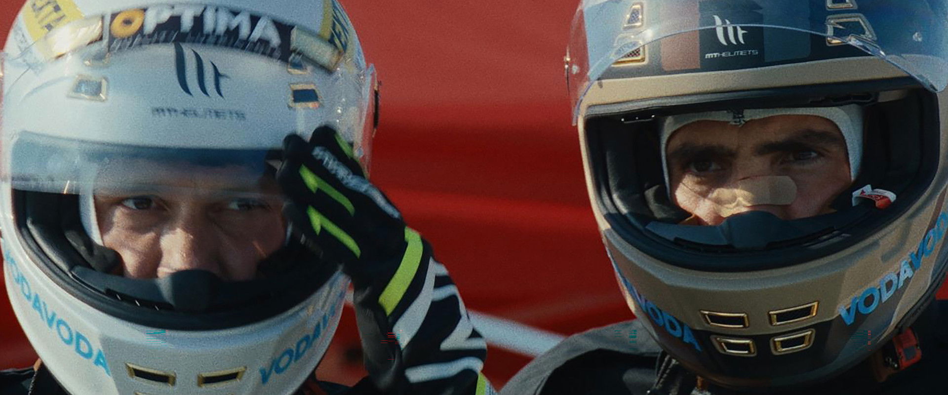 First Class: Full Speed! backdrop