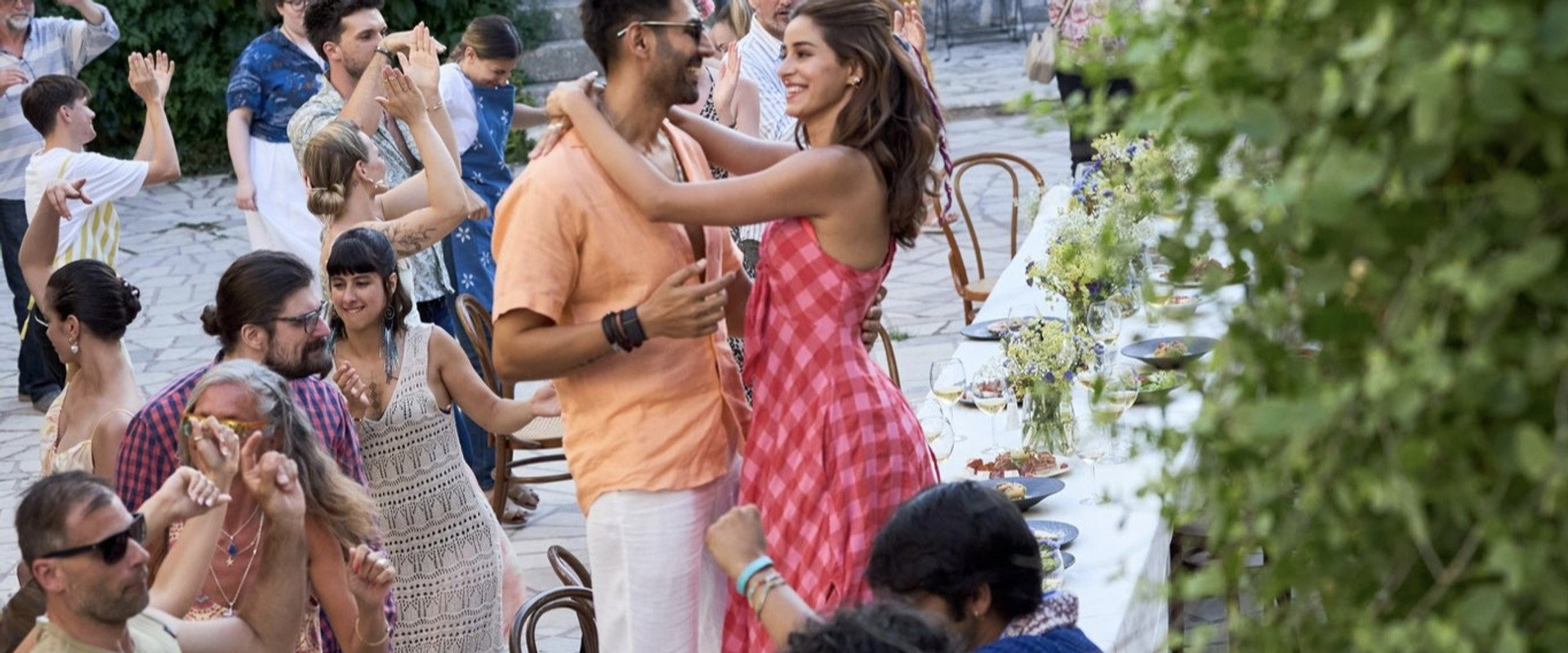 Tu Meri Main Tera Main Tera Tu Meri backdrop