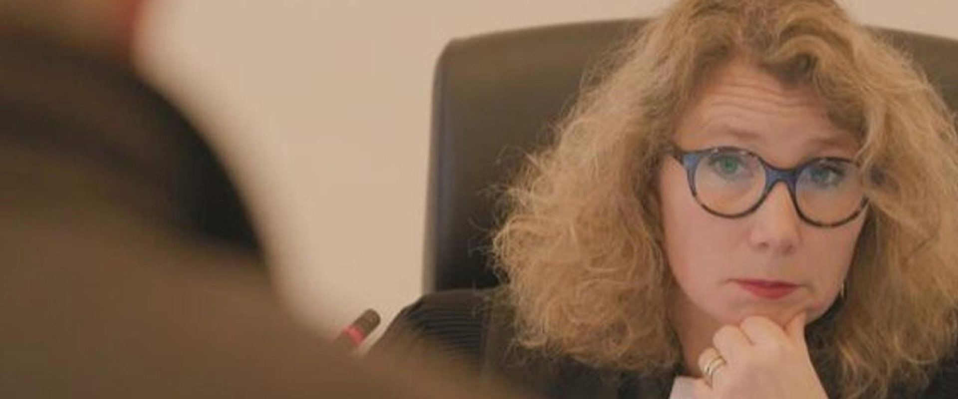 Je vais te tuer backdrop