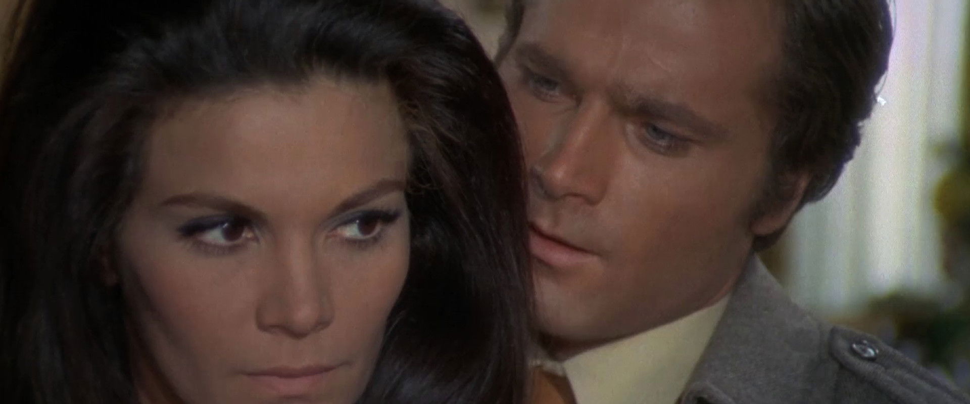 Detective Belli backdrop