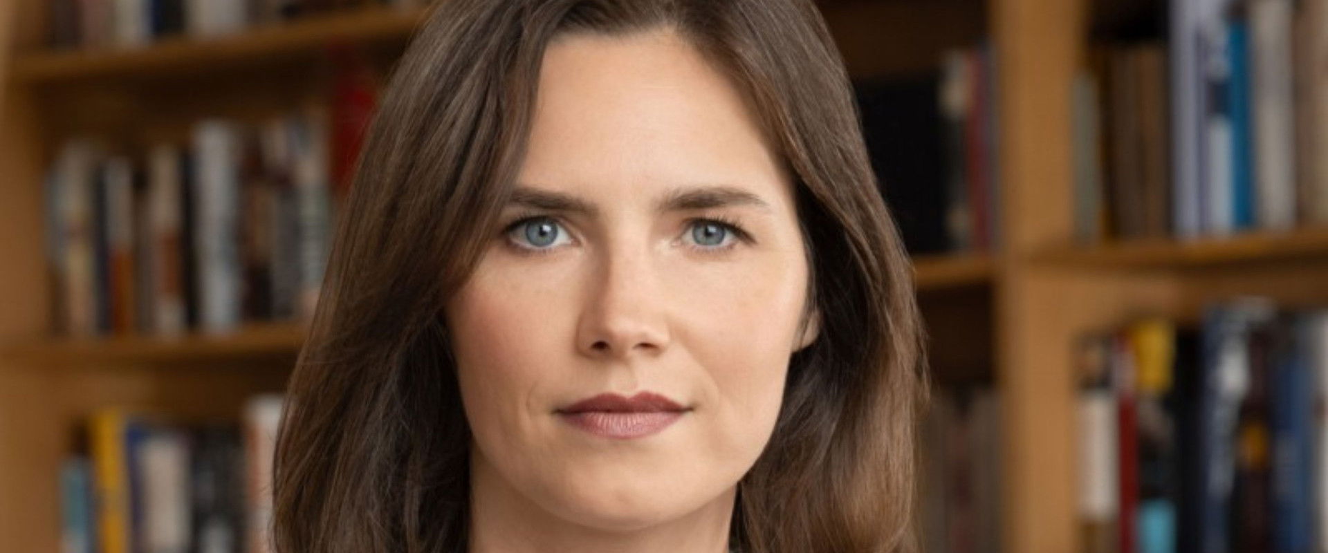 Search for the Truth: The Amanda Knox Story backdrop