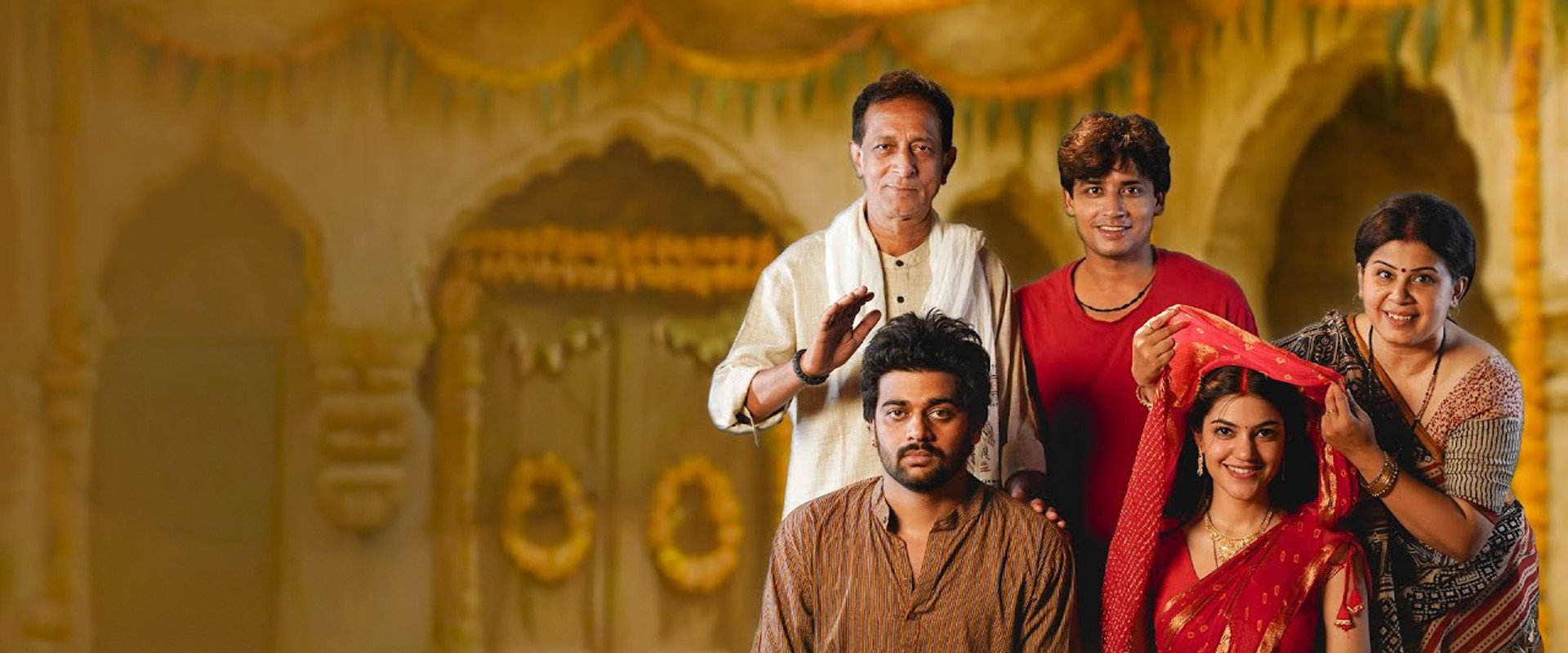 Mission Muh Dikhayi backdrop