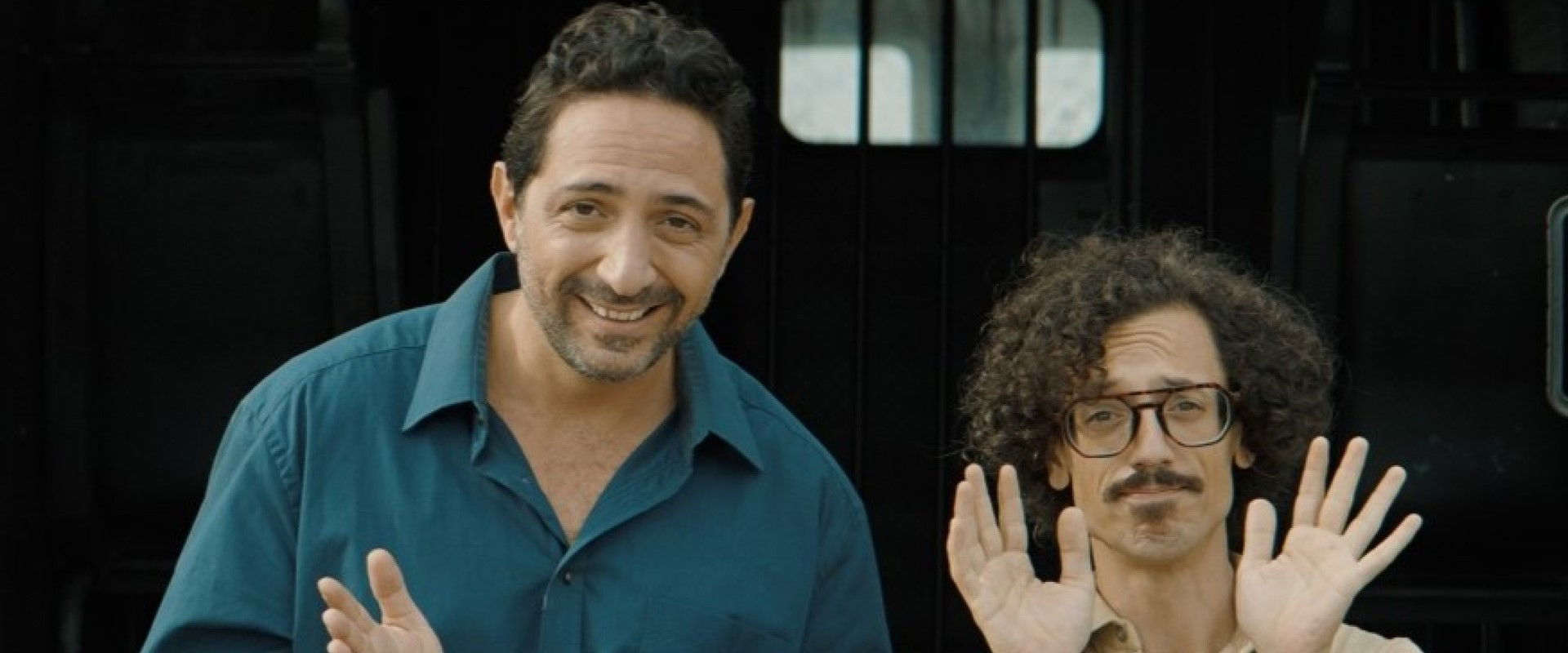 Gli attassati backdrop