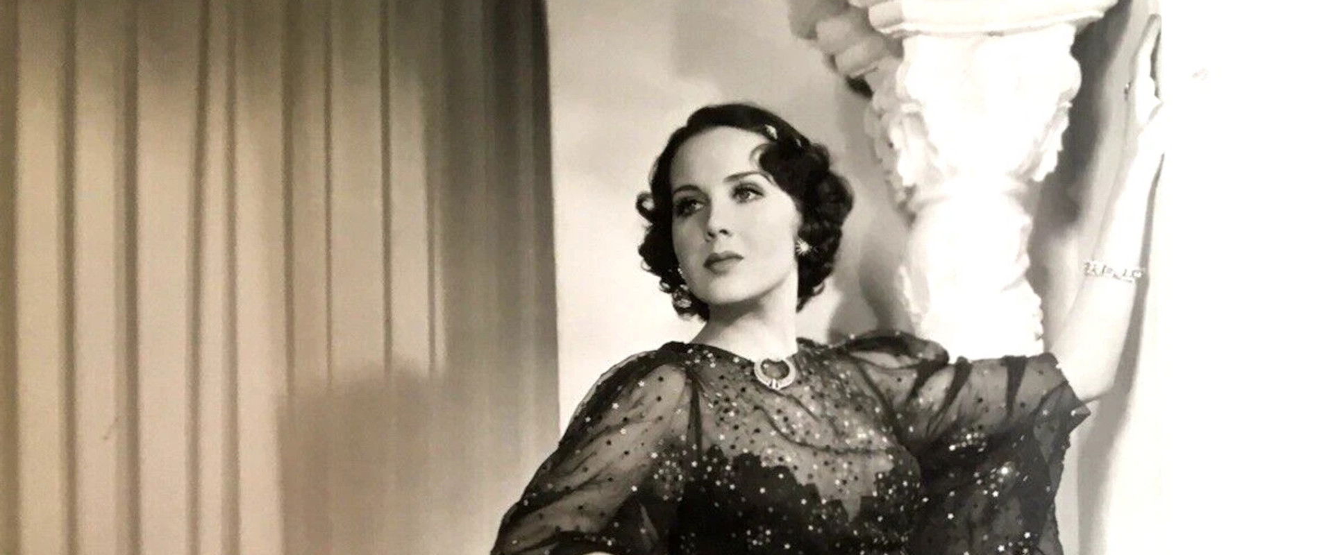 Two's Company backdrop