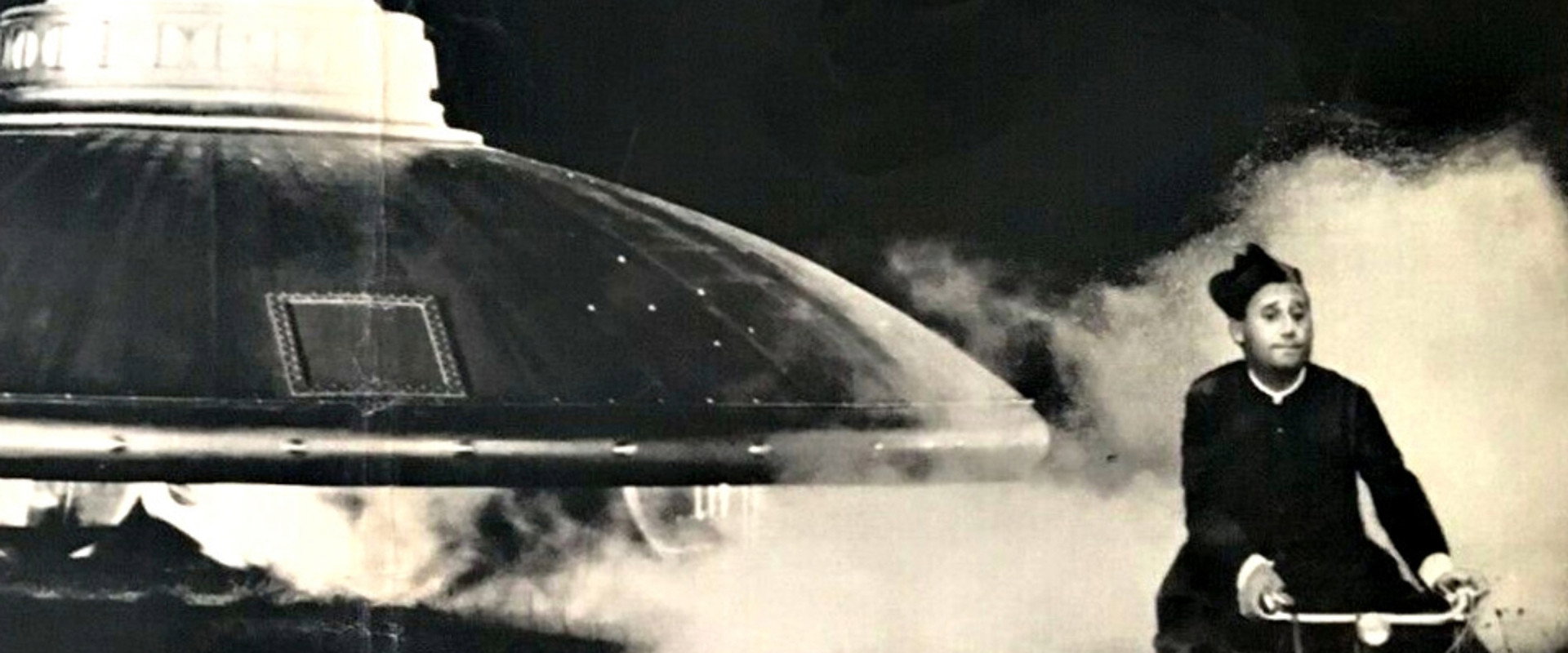 The Flying Saucer backdrop
