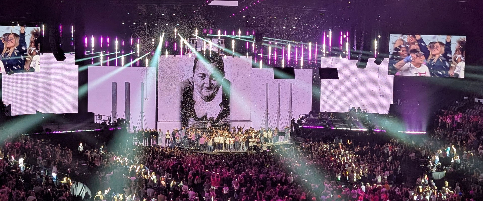 Les Enfoirés 2026 - La Ballade des Enfoirés backdrop