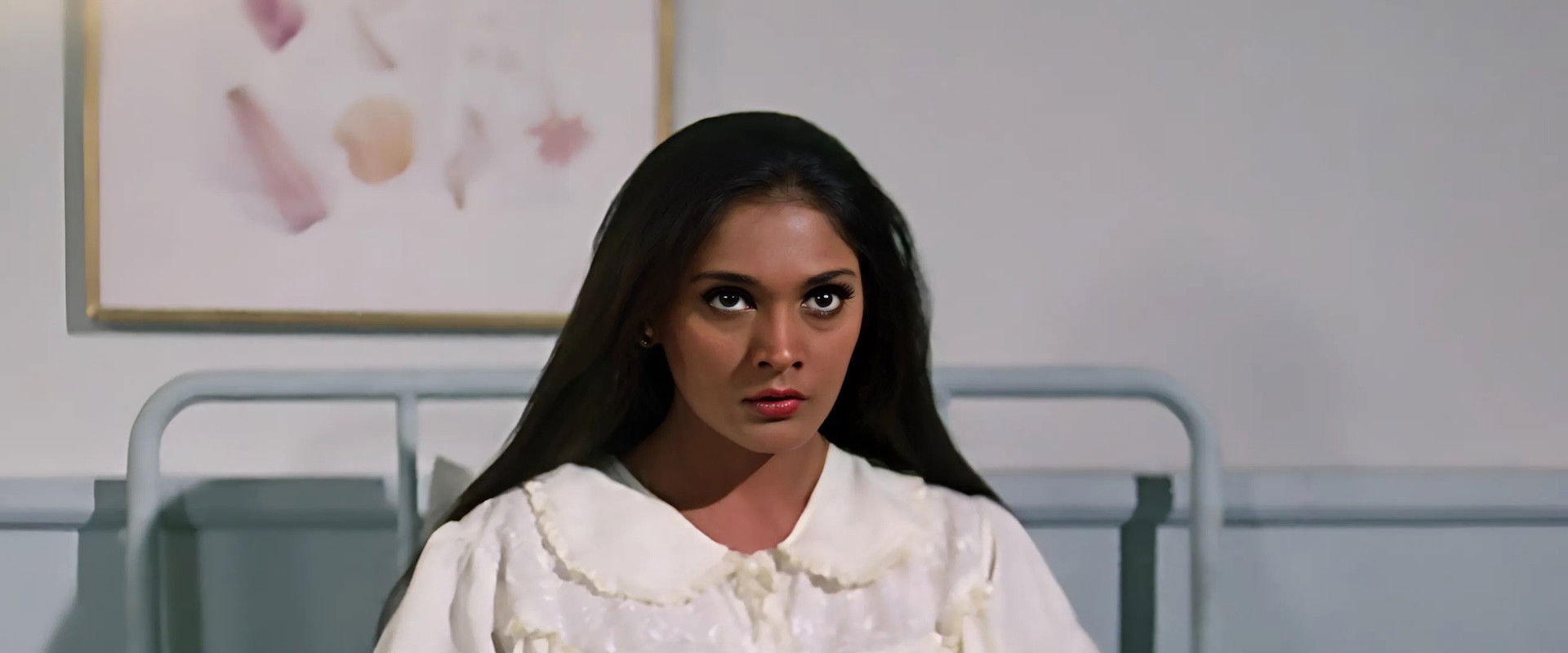 Khal-Naaikaa backdrop