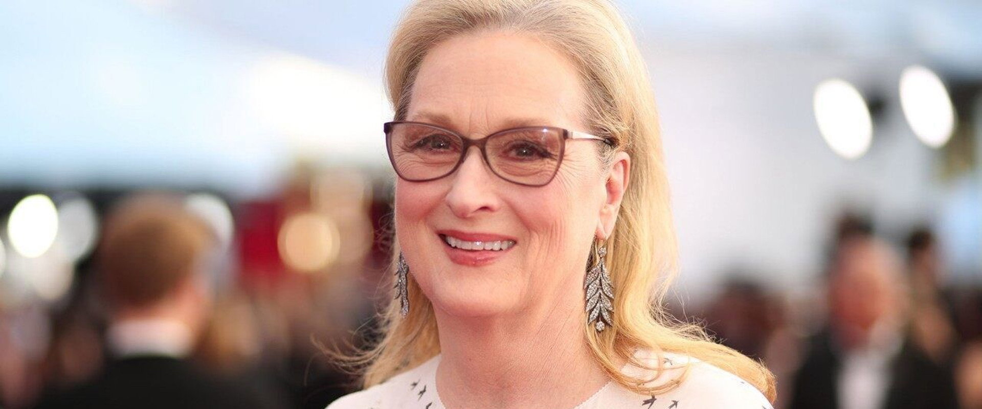 Meryl Streep: Mystery and Metamorphosis backdrop