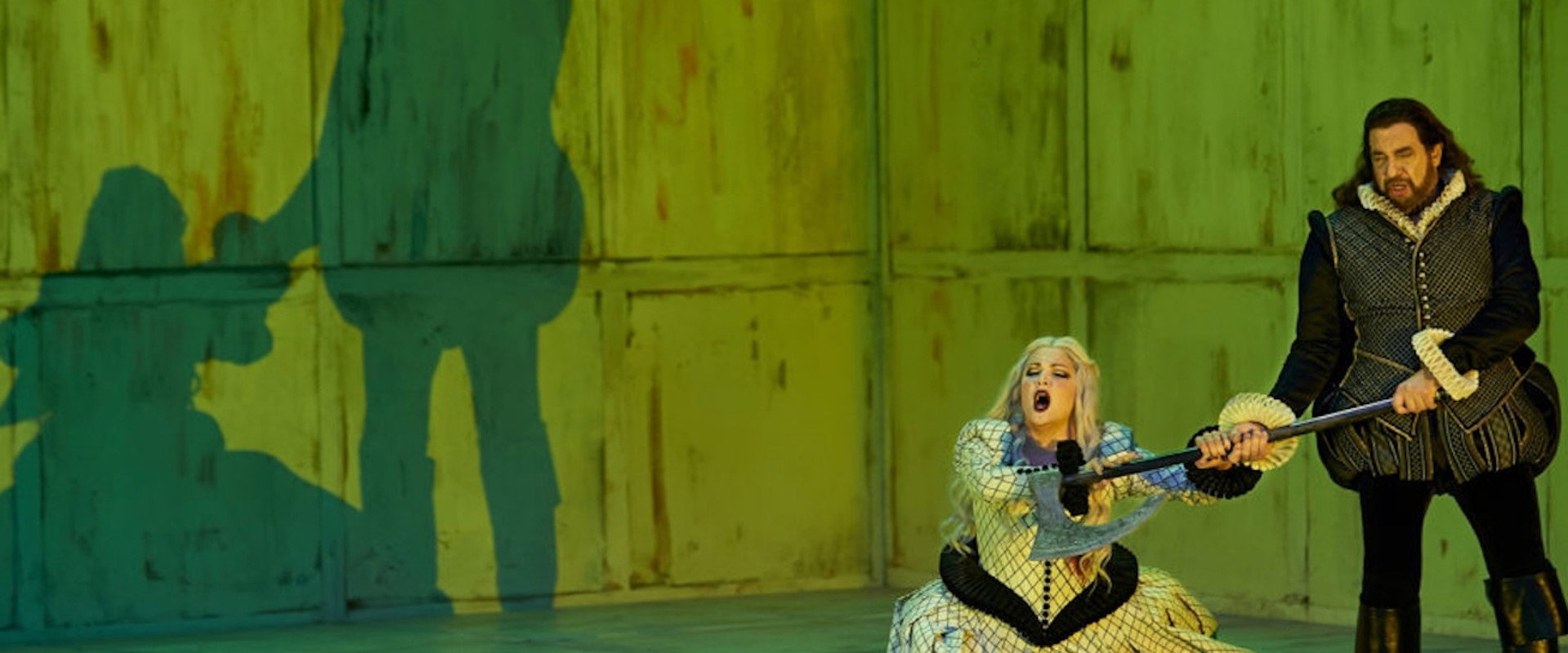 Il Trovatore - Staatsoper Berlin backdrop