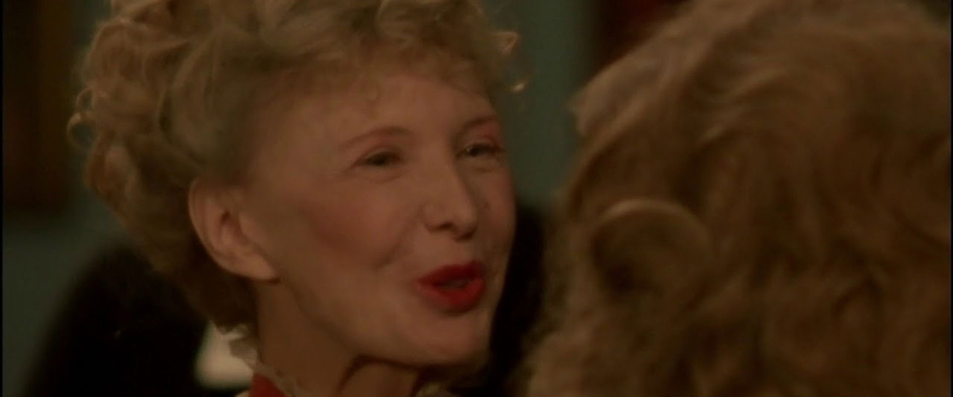 Divine Émilie backdrop