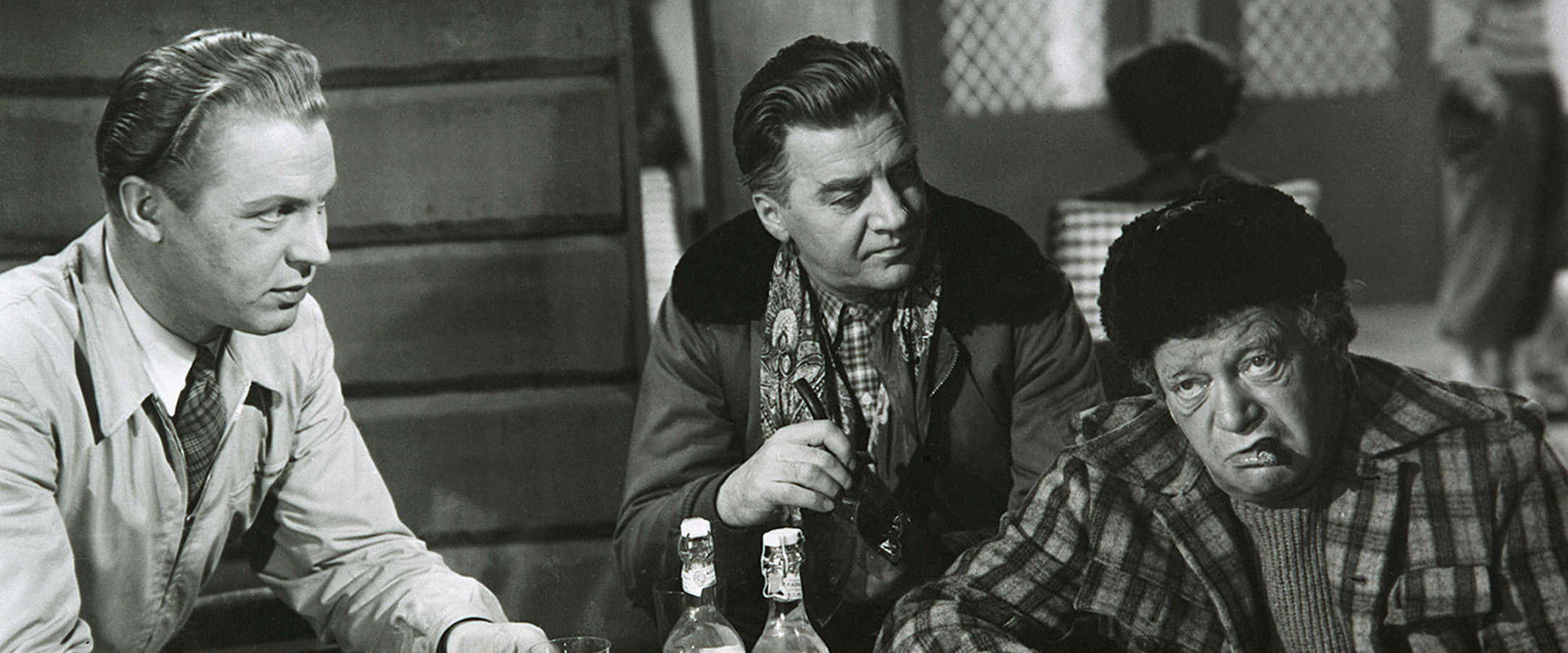 Tapahtui kaukana backdrop