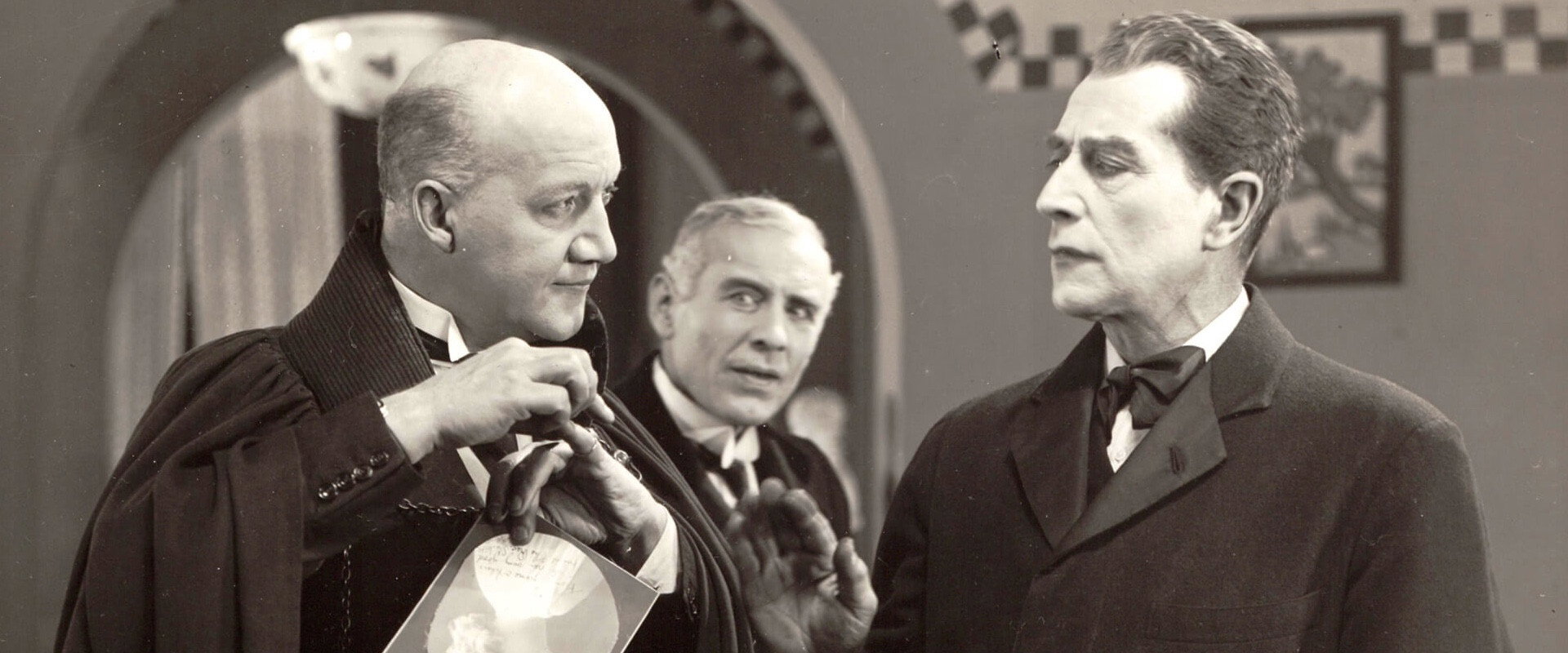 Silent Sherlock: Three Classic Cases backdrop