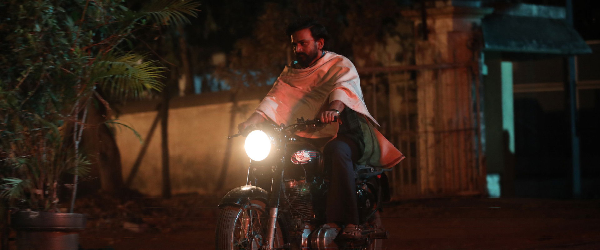 Head Bush: Vol 1 backdrop