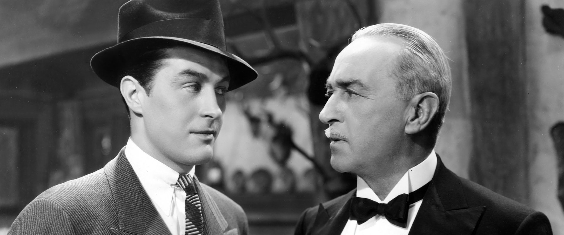Bulldog Drummond Escapes