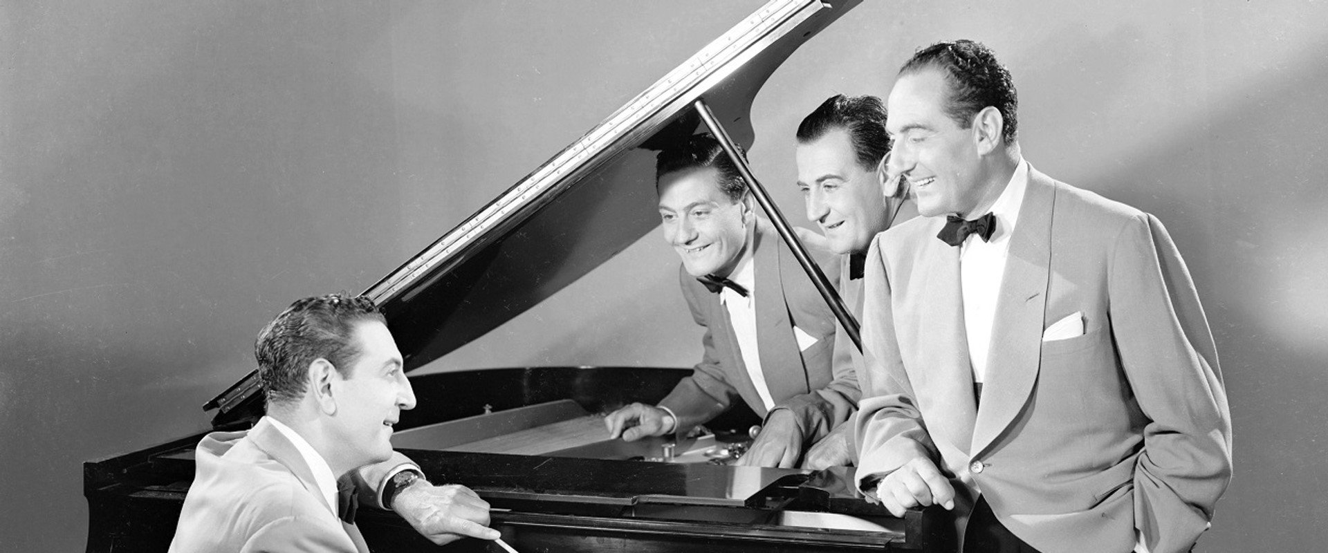 No Leave, No Love backdrop