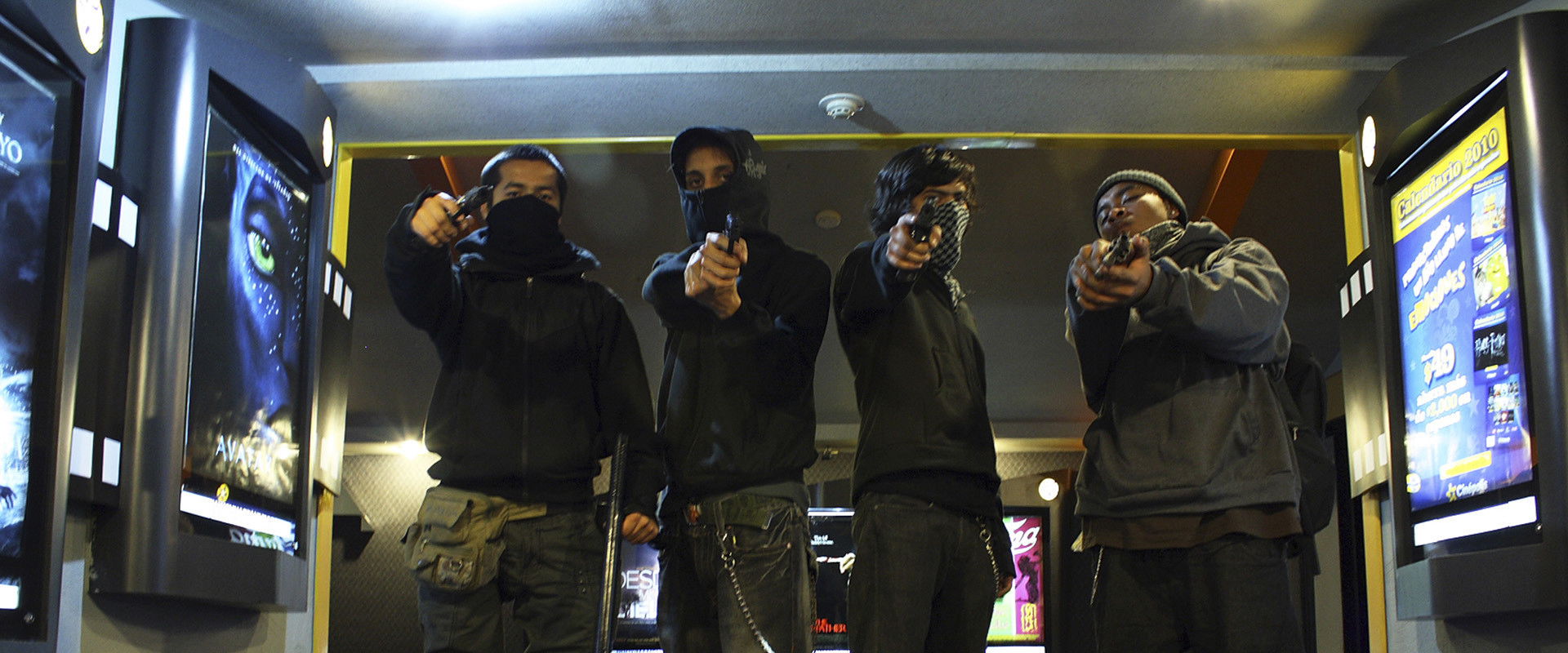 Asalto al cine backdrop