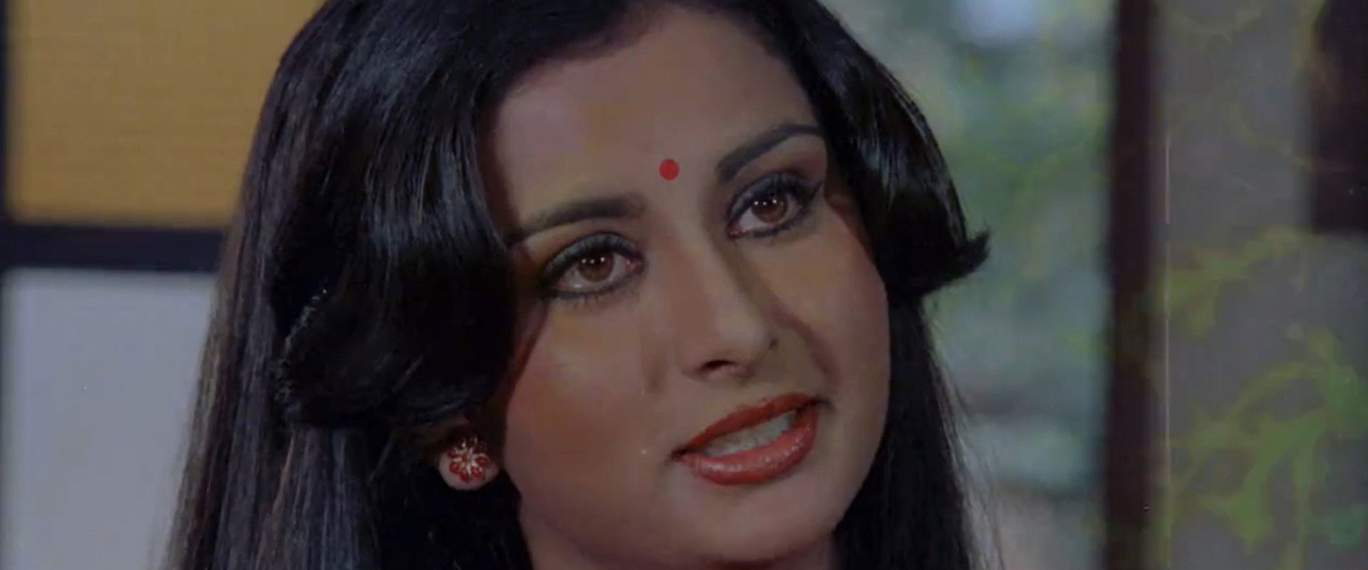 Aapas Ki Baat backdrop