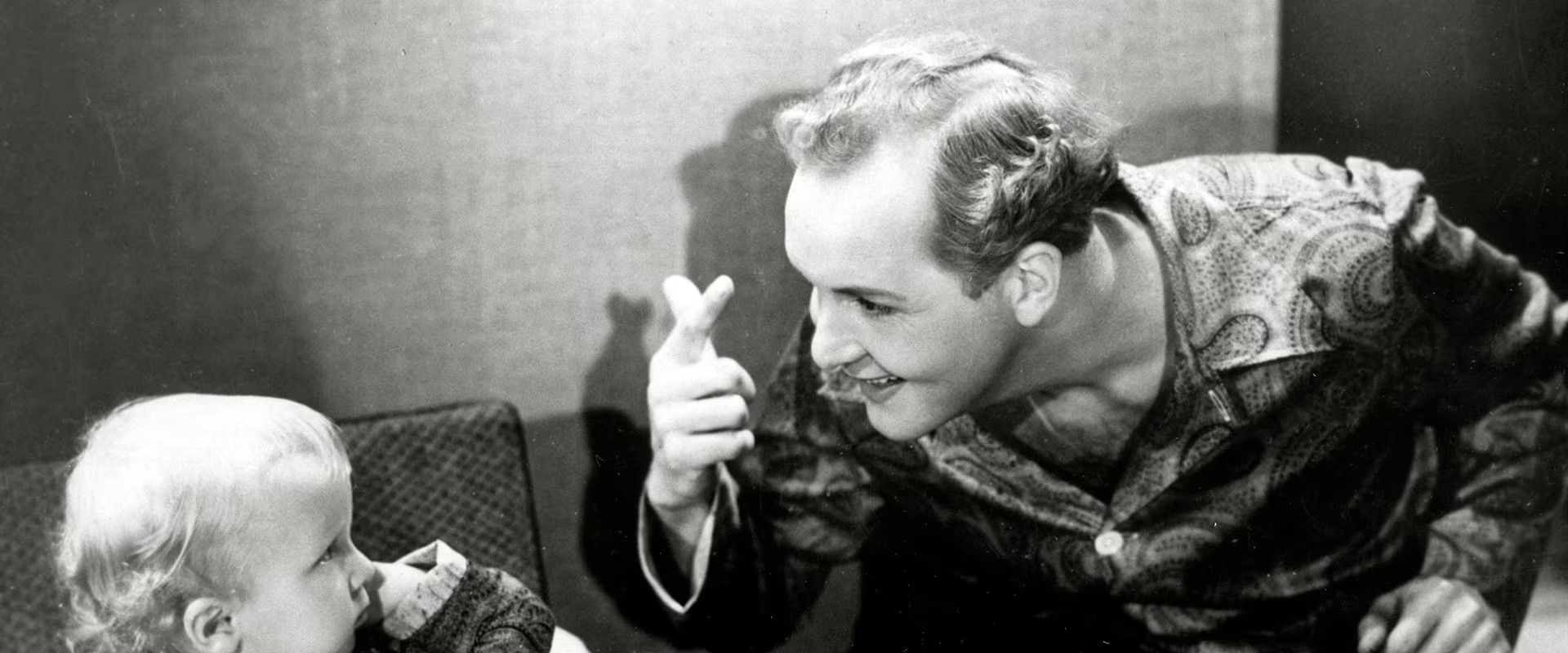 Poikamies-pappa backdrop