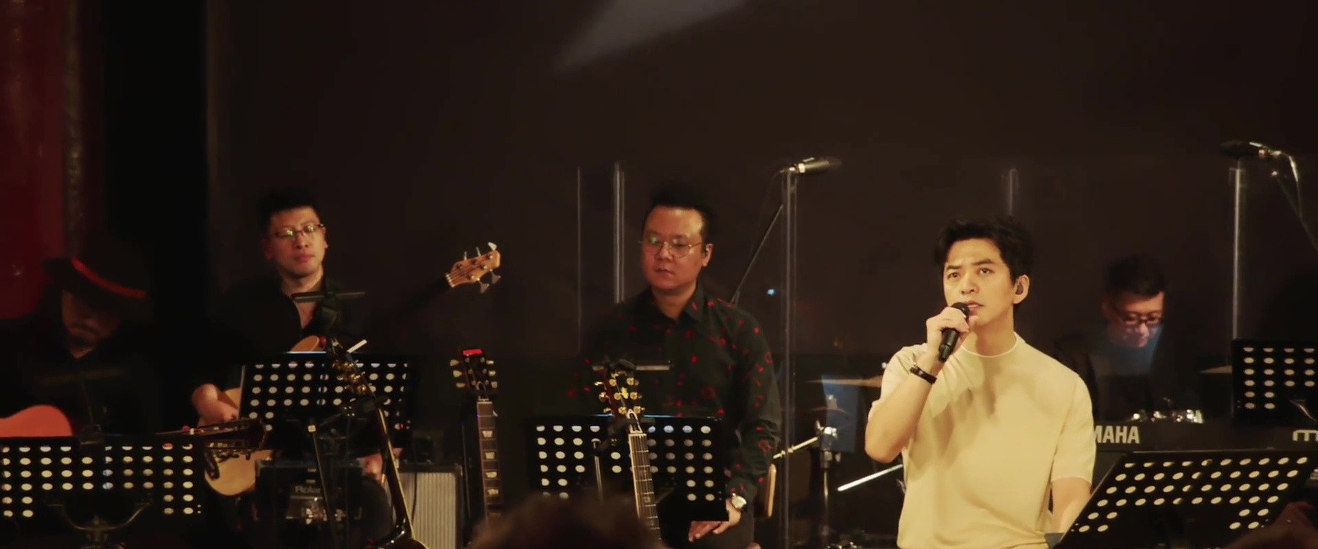 Li Jian Old Friends New Concert backdrop
