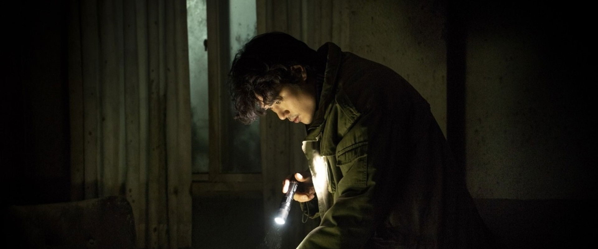 Guimoon: The Lightless Door backdrop