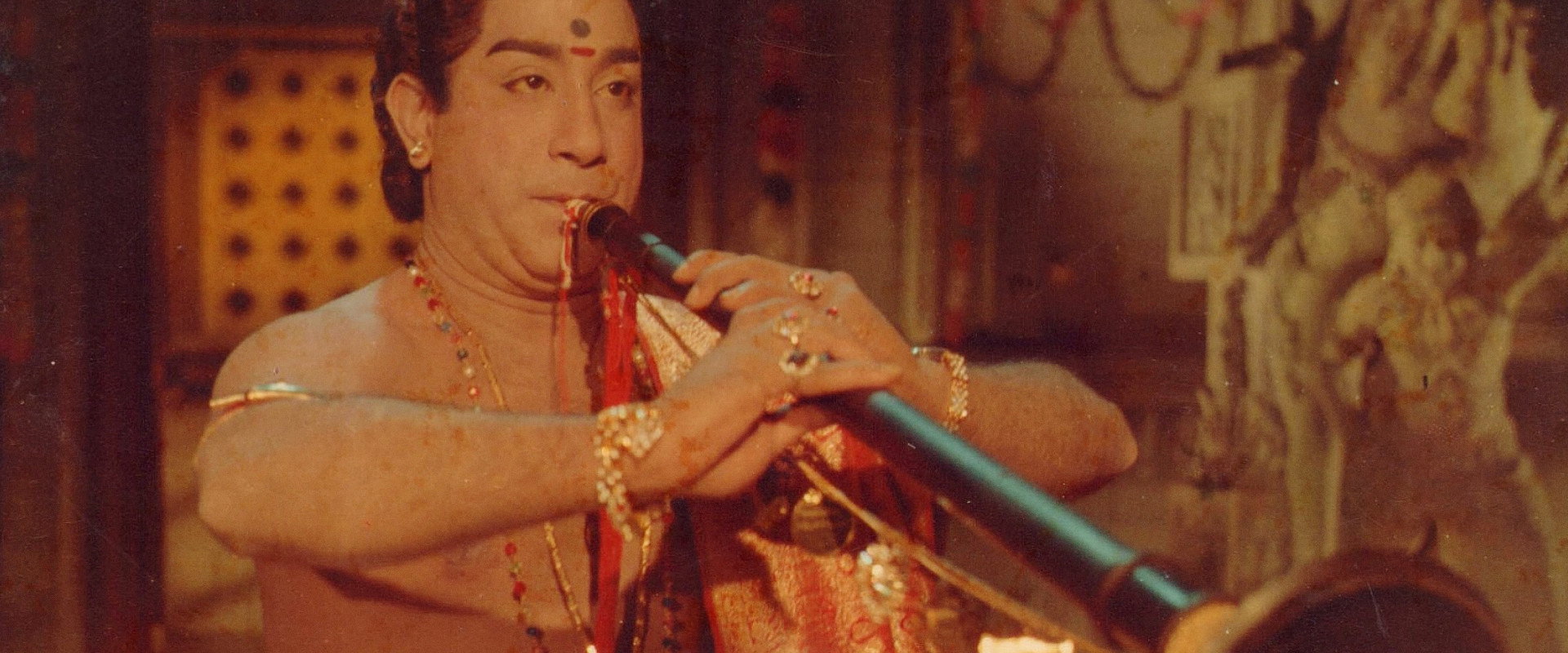 Thillana Mohanambal backdrop