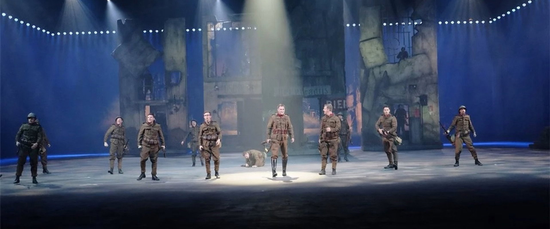14-18 Spektakel-Musical backdrop