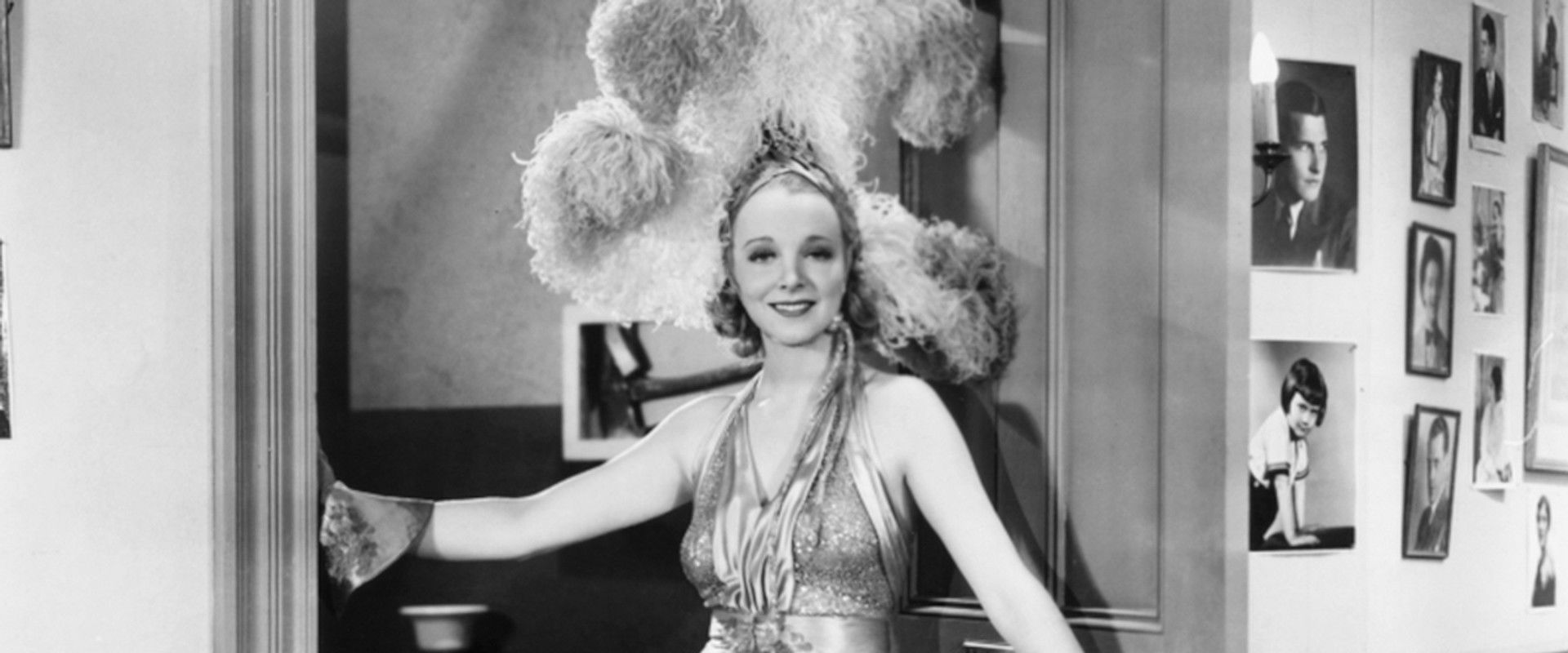 Women of Glamour backdrop