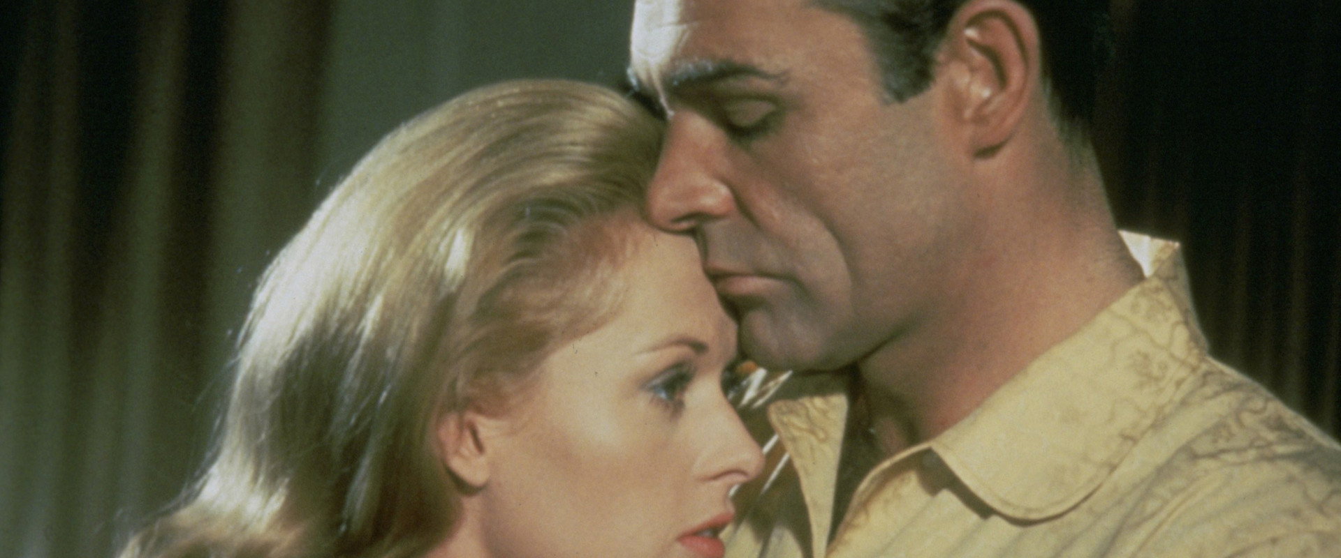 Mr. Kingstreet's War backdrop