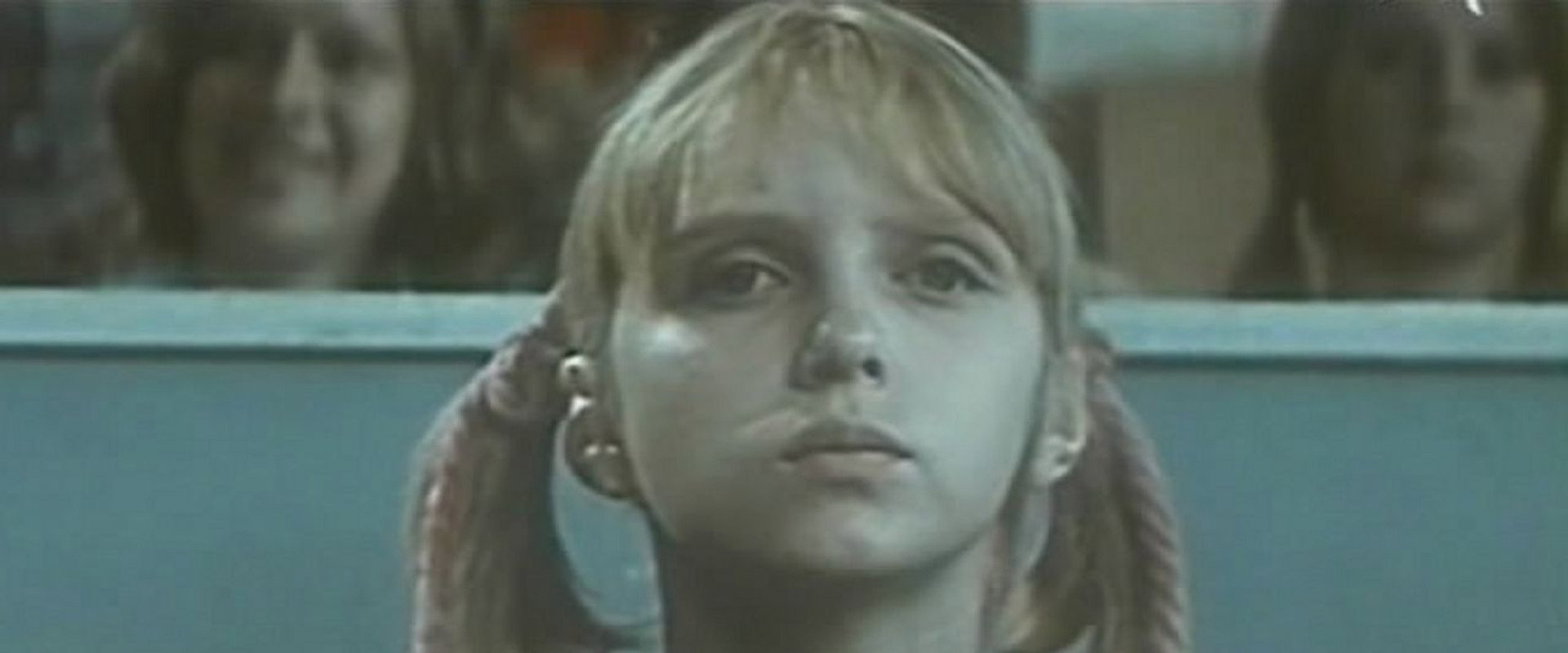 Long-Haired Wonder backdrop