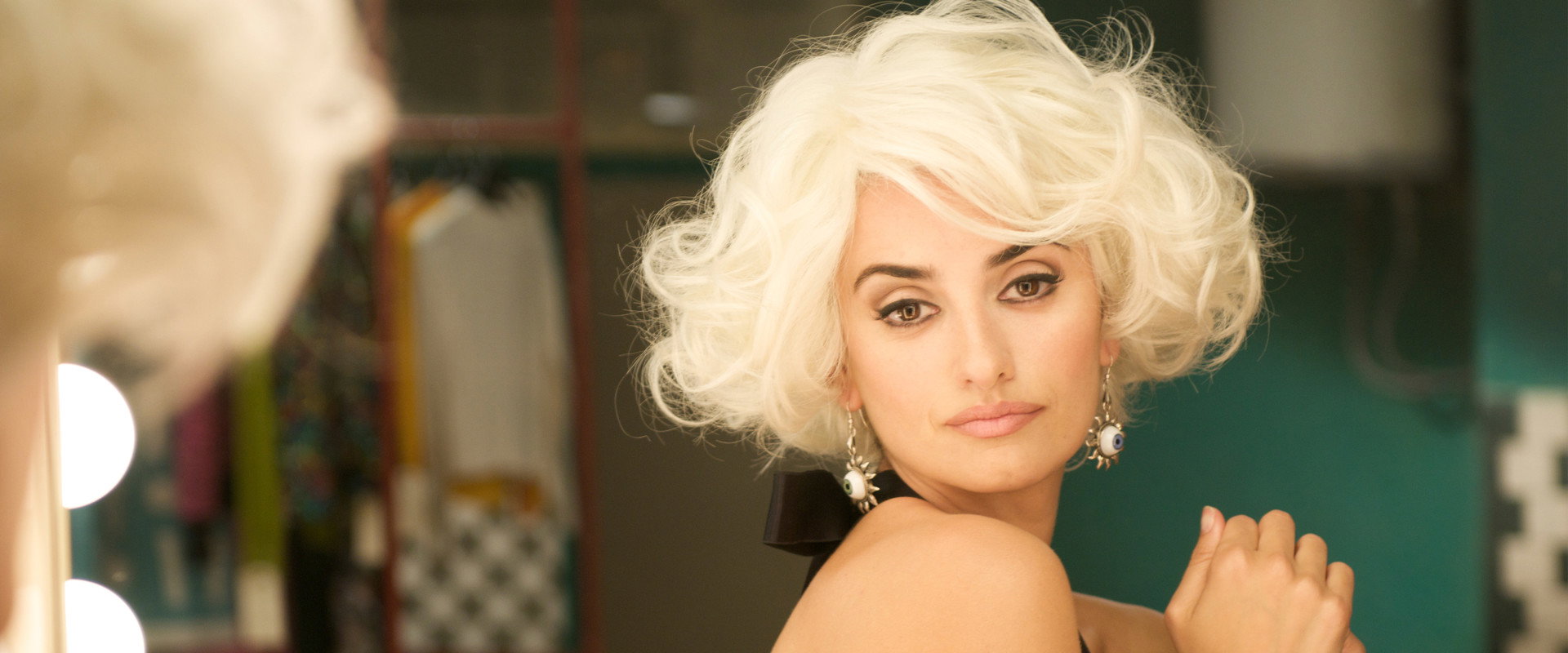 Broken Embraces backdrop