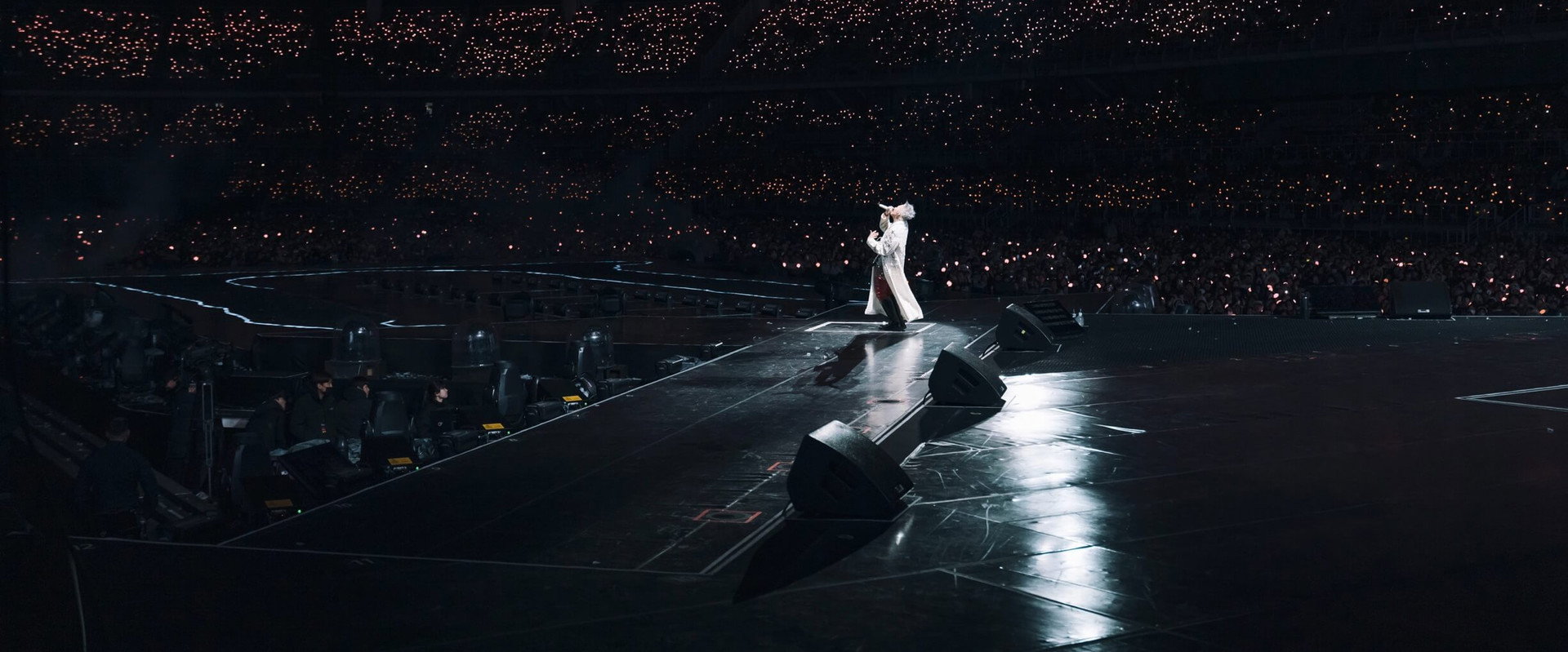 G-DRAGON IN CINEMA [Übermensch] backdrop