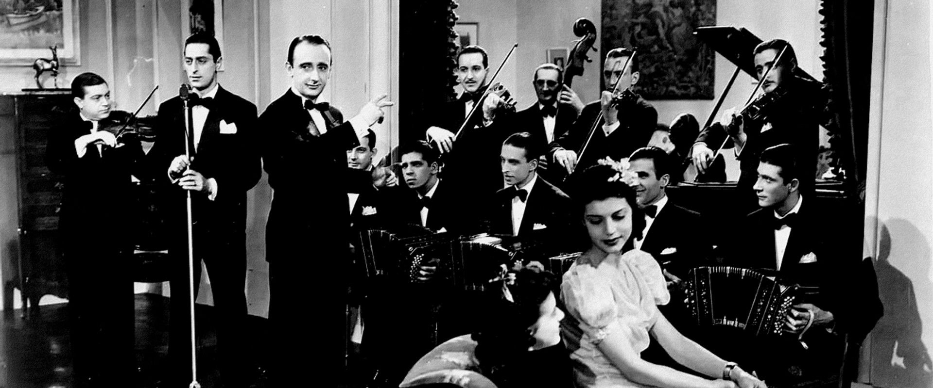 Yo quiero ser bataclana backdrop