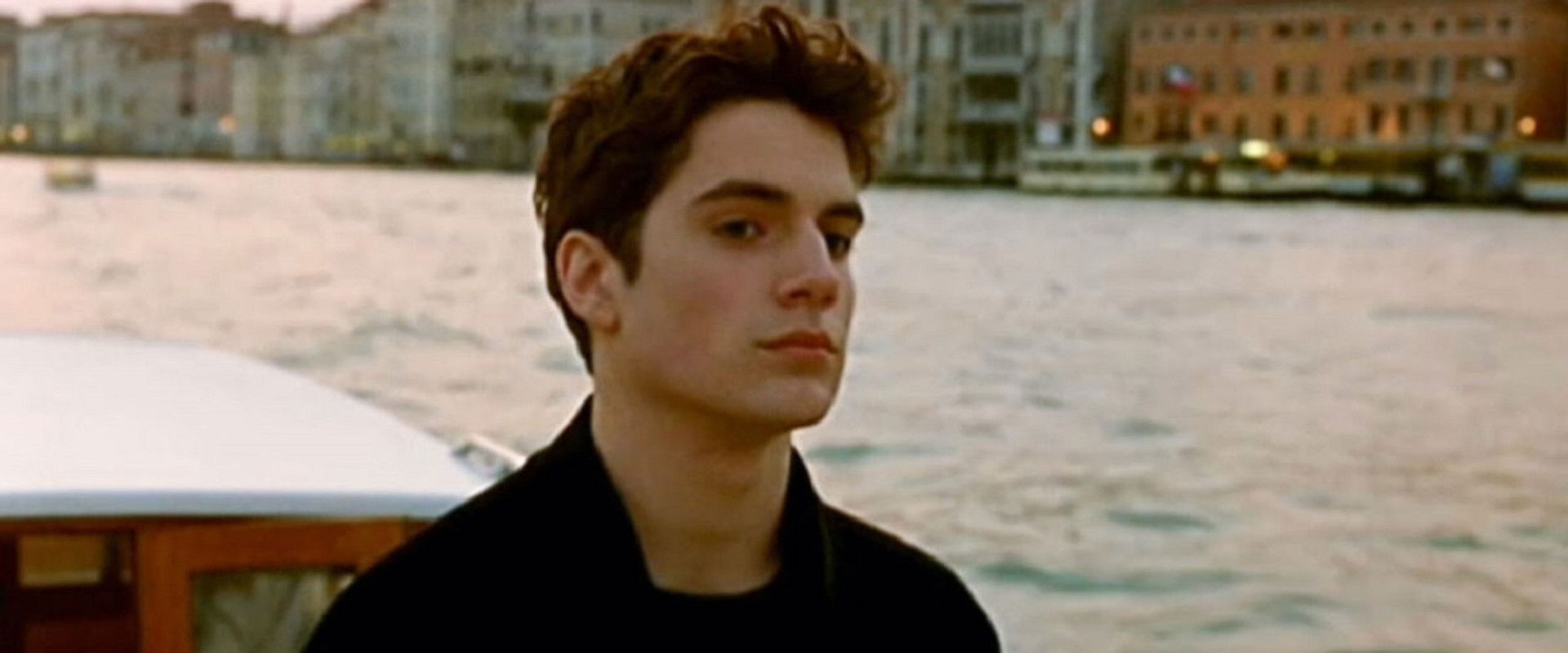 Hotel Laguna backdrop