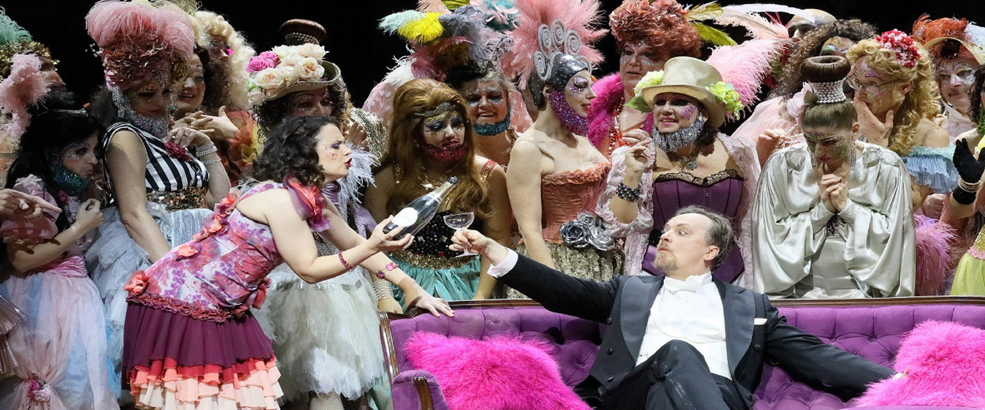 Johann Strauss - Die Fledermaus backdrop