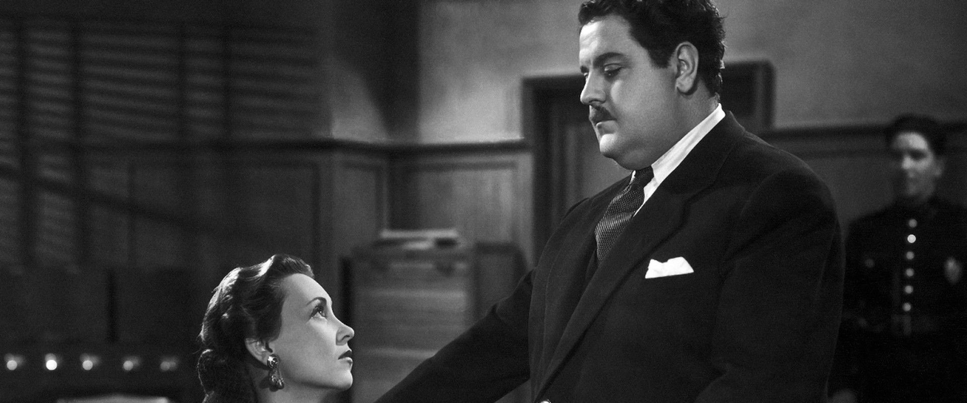 Três Espelhos backdrop