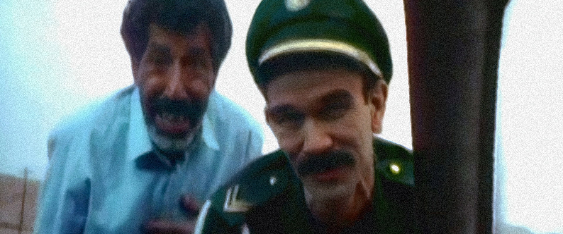 Le Clandestin backdrop