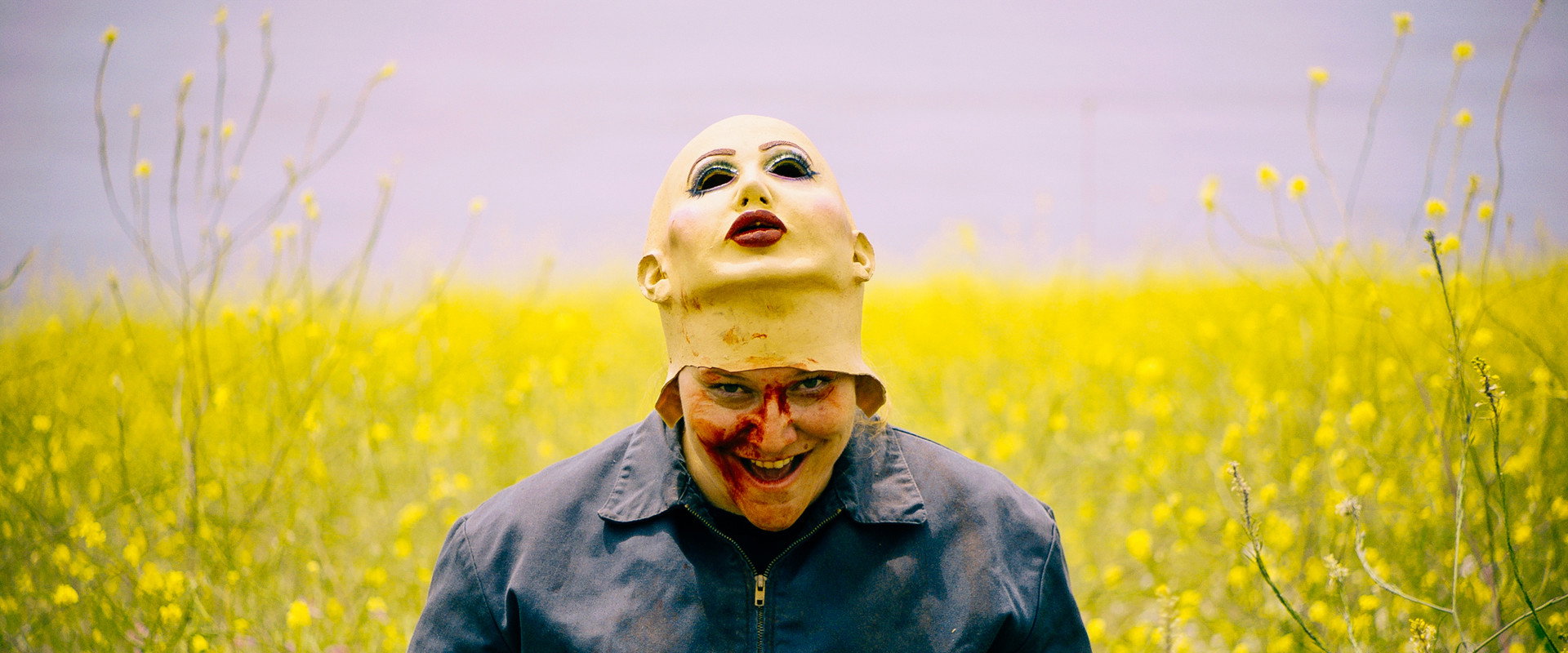 Frankie, Maniac Woman backdrop